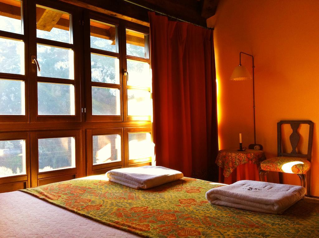 Casa Rural La Riba Sames Szoba fotó